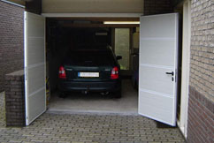 Porte de garage battante DUOPORT PVC