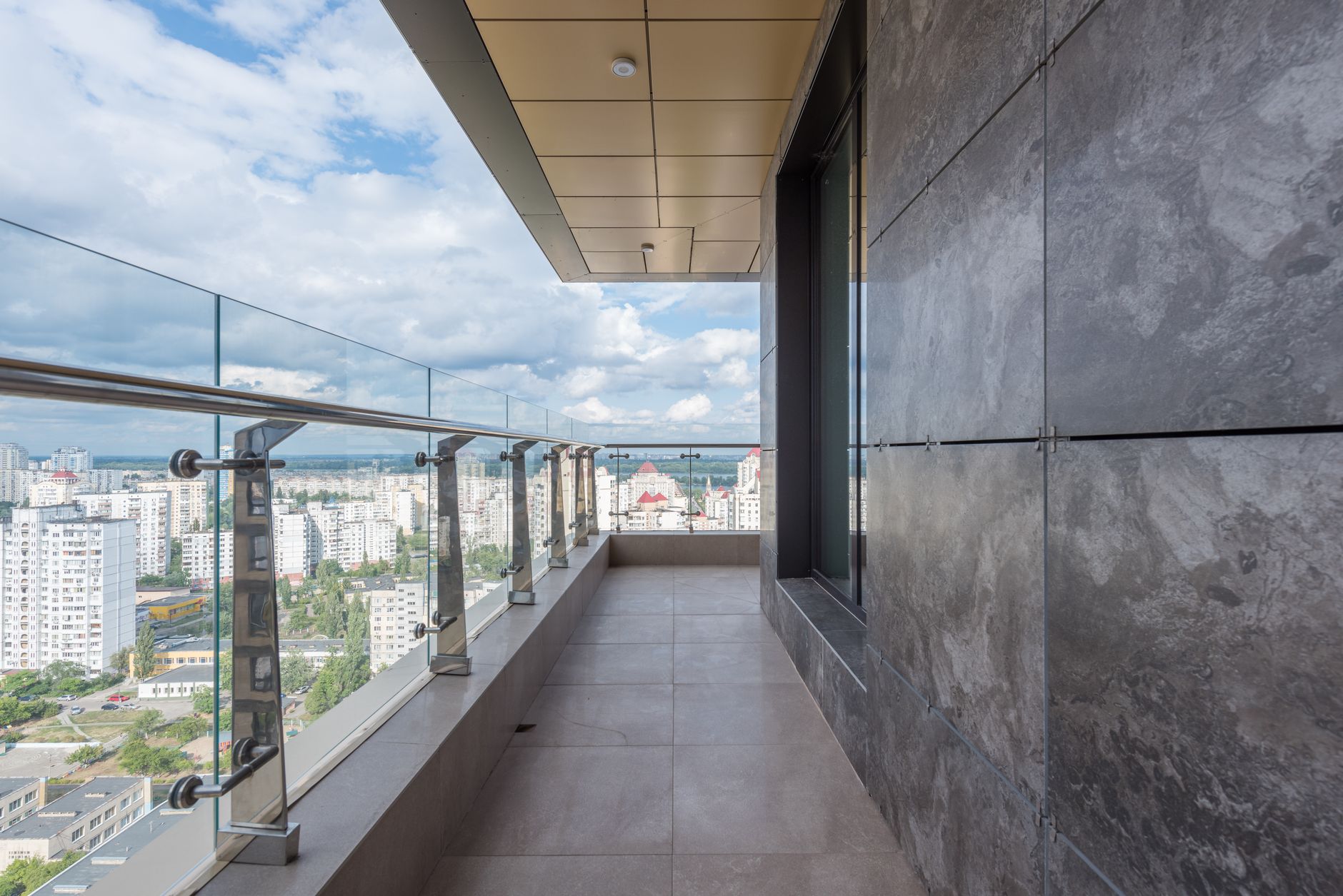 Différences techniques entre loggia, balcon et terrasse pour un projet immobilier réfléchi — balcon terrasse loggia espace extérieur