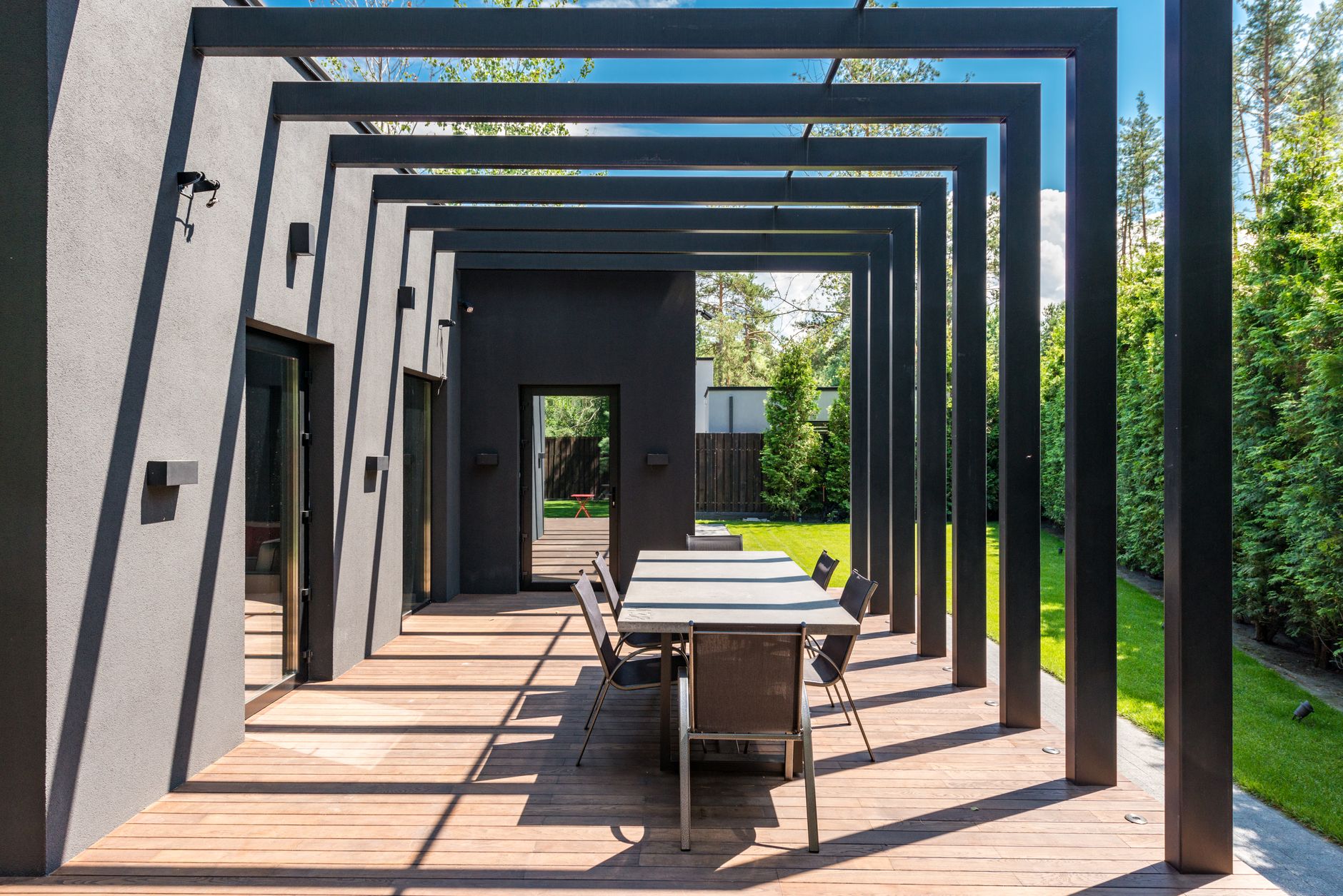 Toile coulissante pour pergola sur rails, câbles ou anneaux : bien choisir le système — pergola avec toile coulissante sur rails