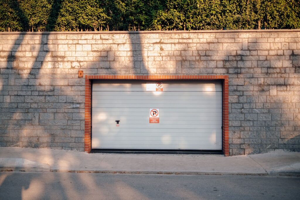 Moteur pour porte de garage — installation moteur porte de garage