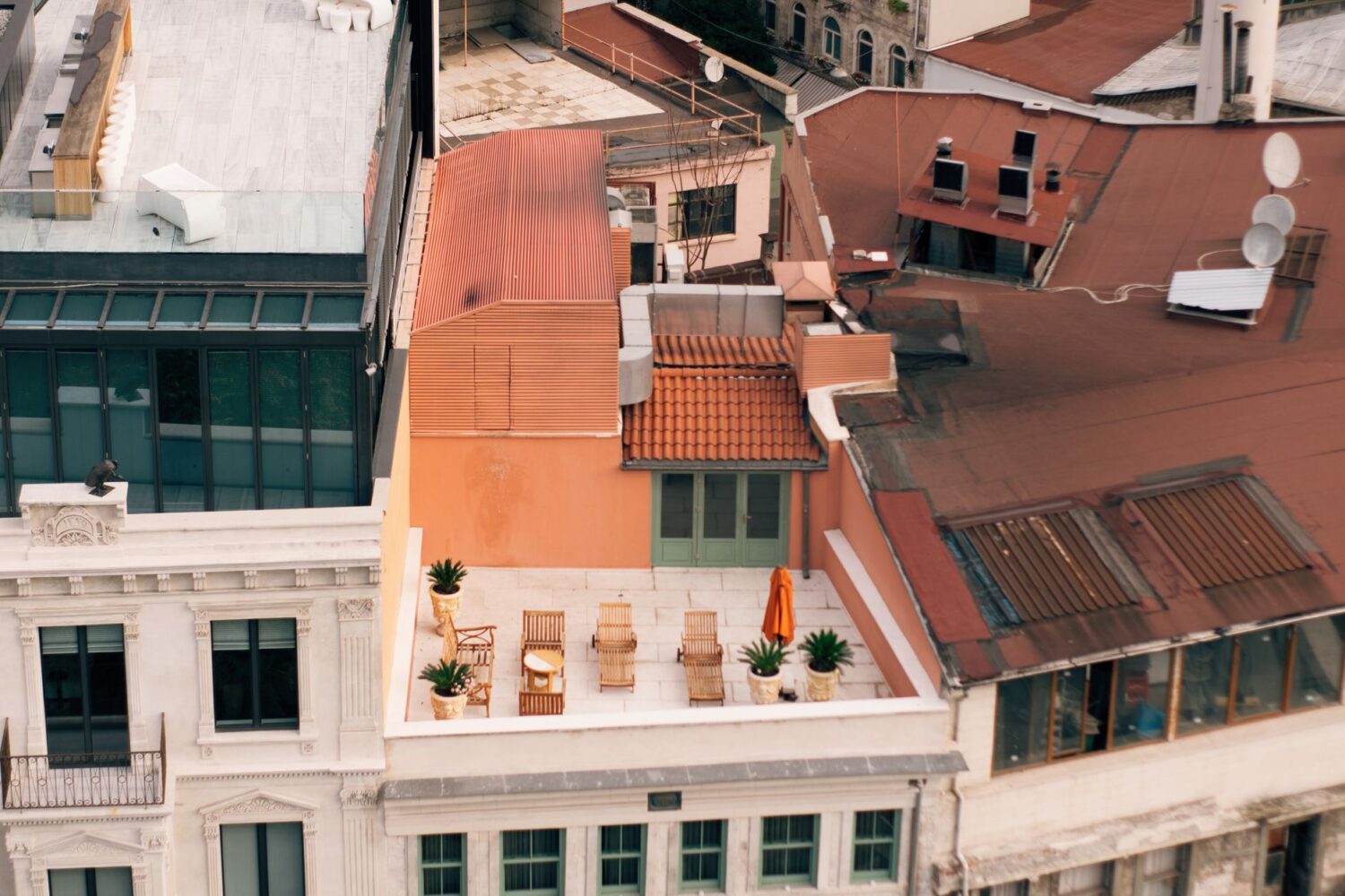 Toit-terrasse : étanchéité, isolation et aménagements possibles